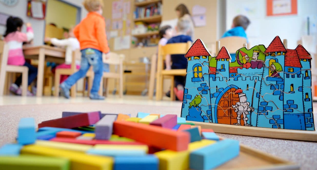 Kita frühkindliche Bildung Kind Kindergarten Kindertagesstätte Erzieher Erzieherin 